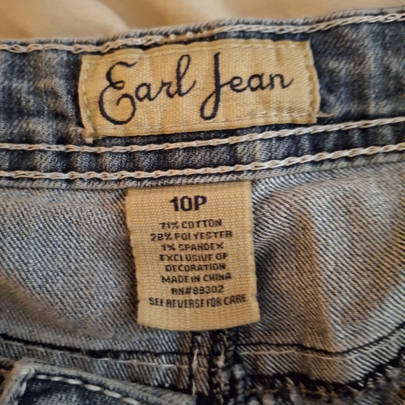 Earl Jean Women's Blue Denim Cropped Jeams - Picture 4 of 7